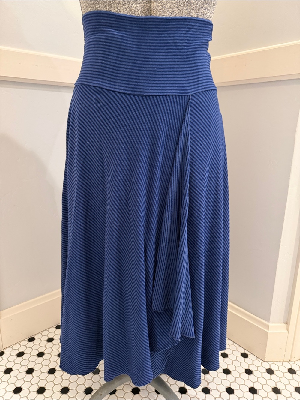 Soft Surroundings Deep Blue Ribbed Circle Skirtfo